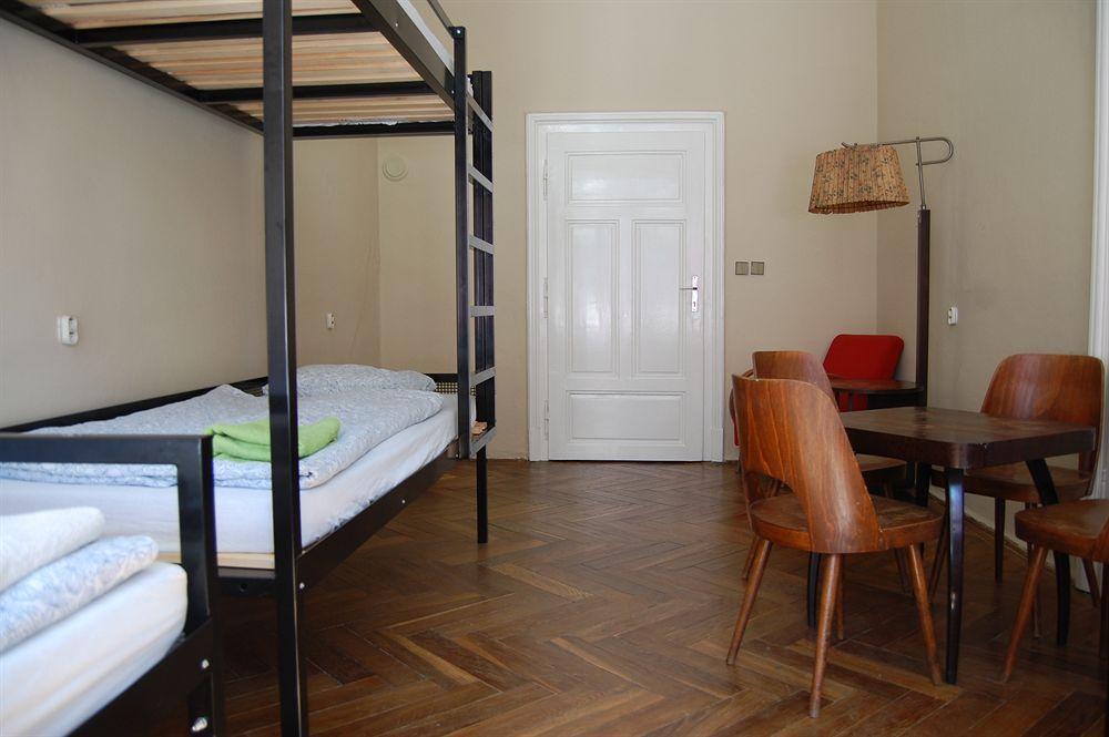 Hostel Fleda Brno Buitenkant foto